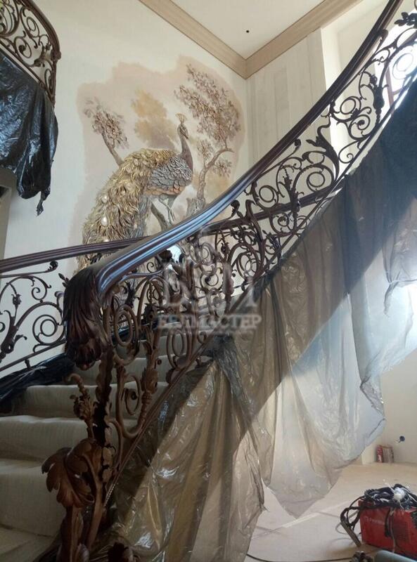 Винтовая лестница с резными перилами ЛМ 44