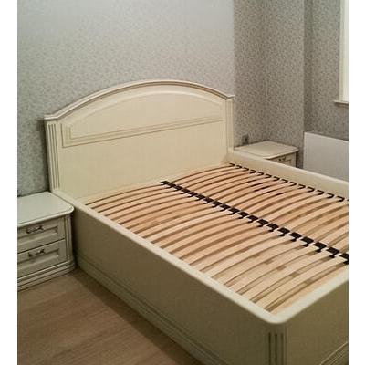 Классическая кровать из массива КРМ 14