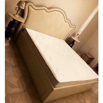 Двуспальная кровать с фигурным изголовьем КРМ 08