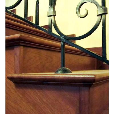 Лестница из бука на косоурах ЛМ 12