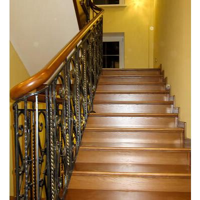 Лестница с кованными перилами ЛМ 17