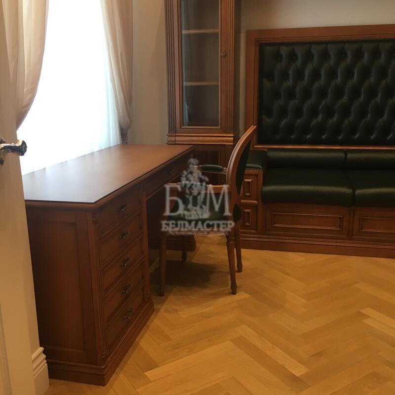 Стол для кабинета